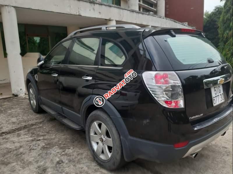 Cần bán xe Chevrolet Captiva MAXX đời 2010, màu đen, xe thường xuyên bảo hành, máy chưa bung-0