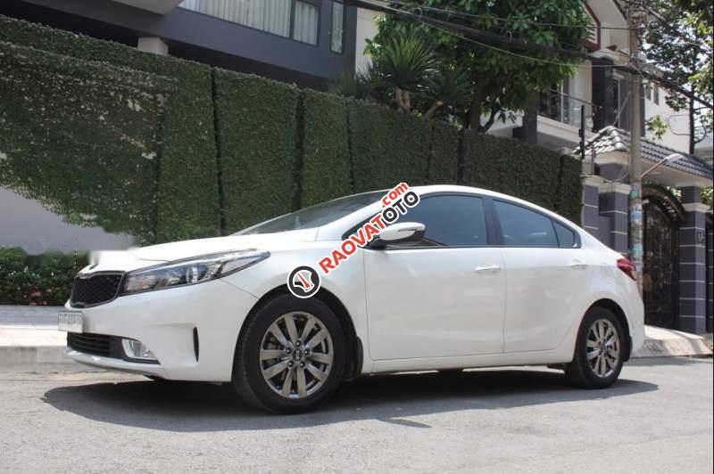 Bán Kia Cerato MT đời 2016, màu trắng, nhập khẩu xe gia đình-0