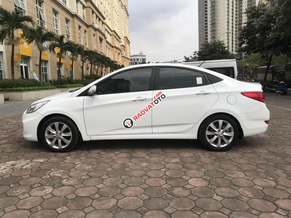 Bán xe Hyundai Accent sản xuất 2016 màu trắng, 510 triệu nhập khẩu nguyên chiếc-2