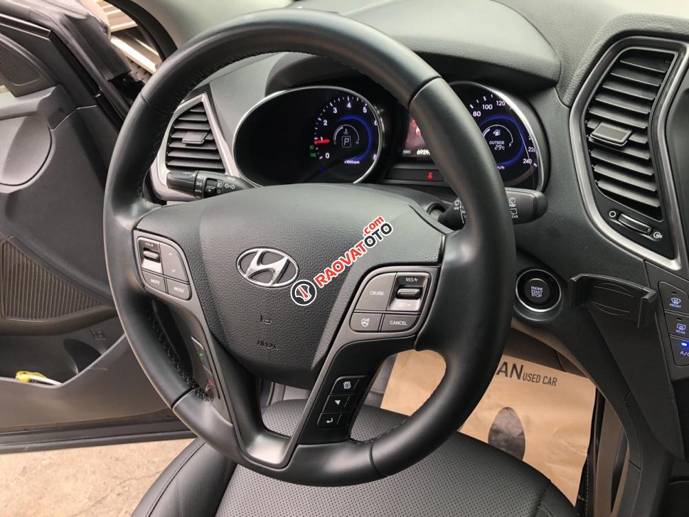 Bán Hyundai Santa Fe 2.4AT, 4WD Full xăng, màu đen, đời 2015, biển SG-5