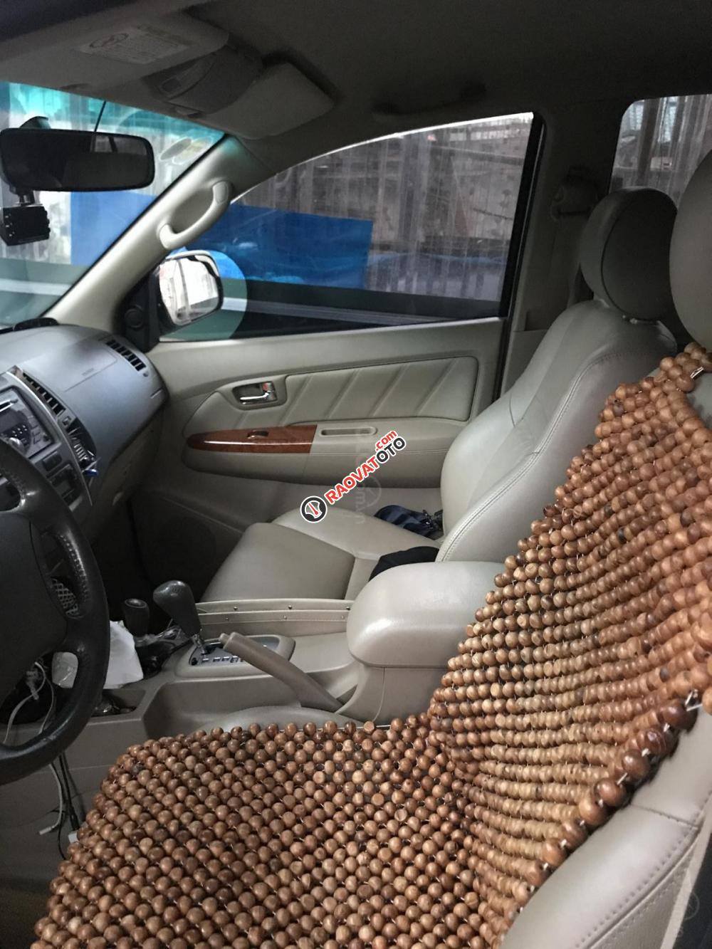 Bán Toyota Fortuner 2.7V đời 2009, số tự động màu bạc-3