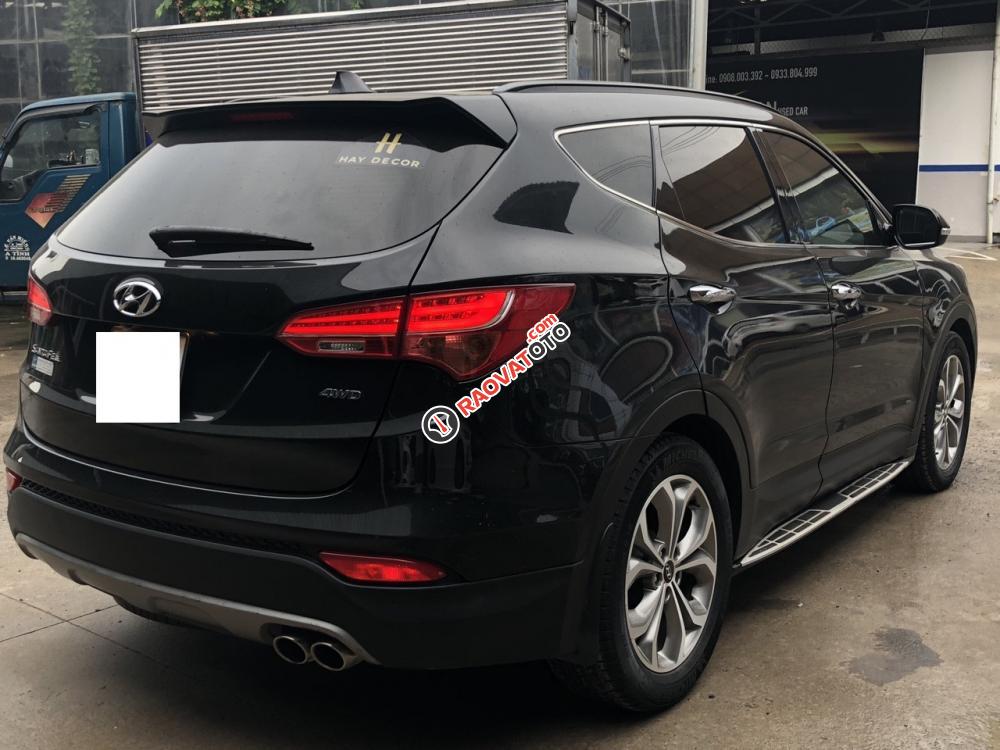 Bán Hyundai Santa Fe 2.4AT, 4WD Full xăng, màu đen, đời 2015, biển SG-1
