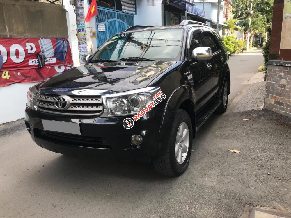 Cần bán xe Toyota Fortuner V 2011 máy xăng, số tự động-7