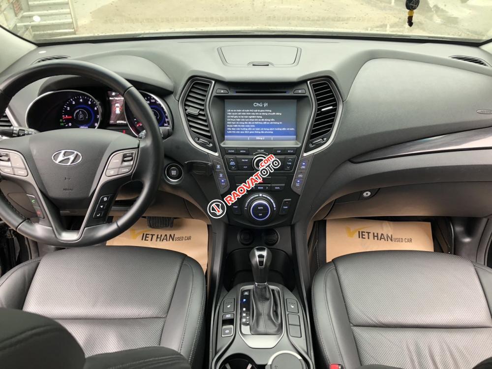 Bán Hyundai Santa Fe 2.4AT, 4WD Full xăng, màu đen, đời 2015, biển SG-6