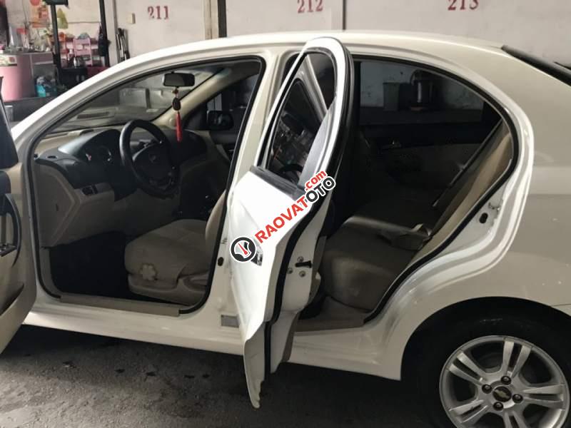 Chính chủ bán Chevrolet Aveo LT sản xuất 2016, màu trắng, nhập khẩu  -4