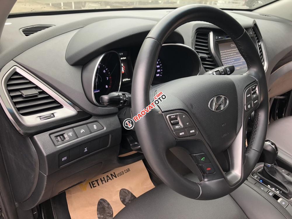 Bán Hyundai Santa Fe 2.4AT, 4WD Full xăng, màu đen, đời 2015, biển SG-4