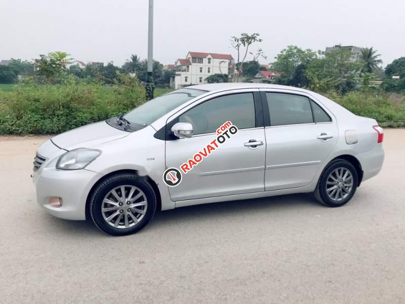 Cần bán xe Toyota Vios MT đời 2012, màu bạc, giá chỉ 365 triệu-1