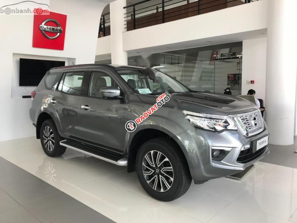 Bán Nissan Terrano V 2.5 AT 4WD sản xuất năm 2018, màu xám, nhập khẩu Thái-0