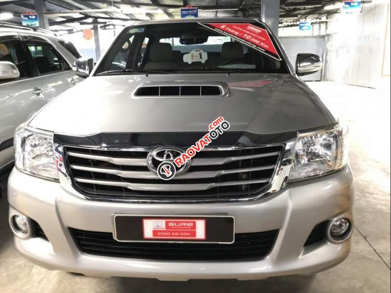 Bán Toyota Hilux 3.0G đời 2015, màu bạc, số sàn-0