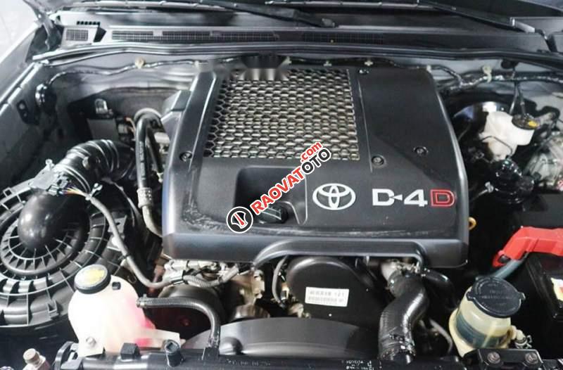 Bán Toyota Hilux 3.0G đời 2015, màu bạc, số sàn-2