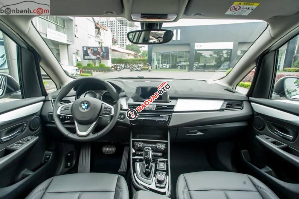 Cần bán BMW 2 Series 218LCI sản xuất 2018, màu trắng, nhập khẩu-8