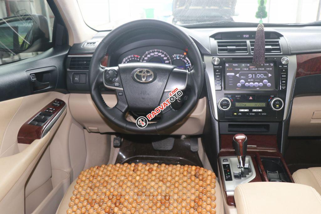 Bán Toyota Camry E 2.0AT đời 2012, màu đen-10