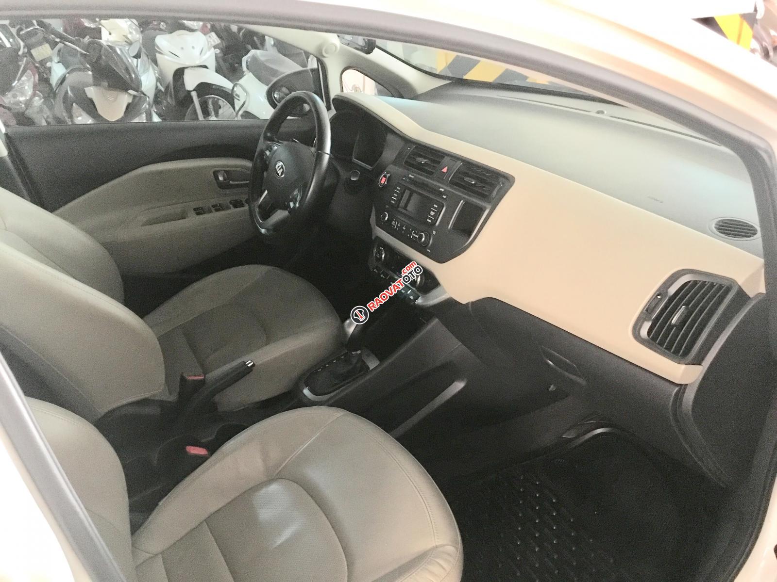 Bán ô tô Kia Rio đời 2014 AT, màu trắng, xe nhập, 420 triệu-1
