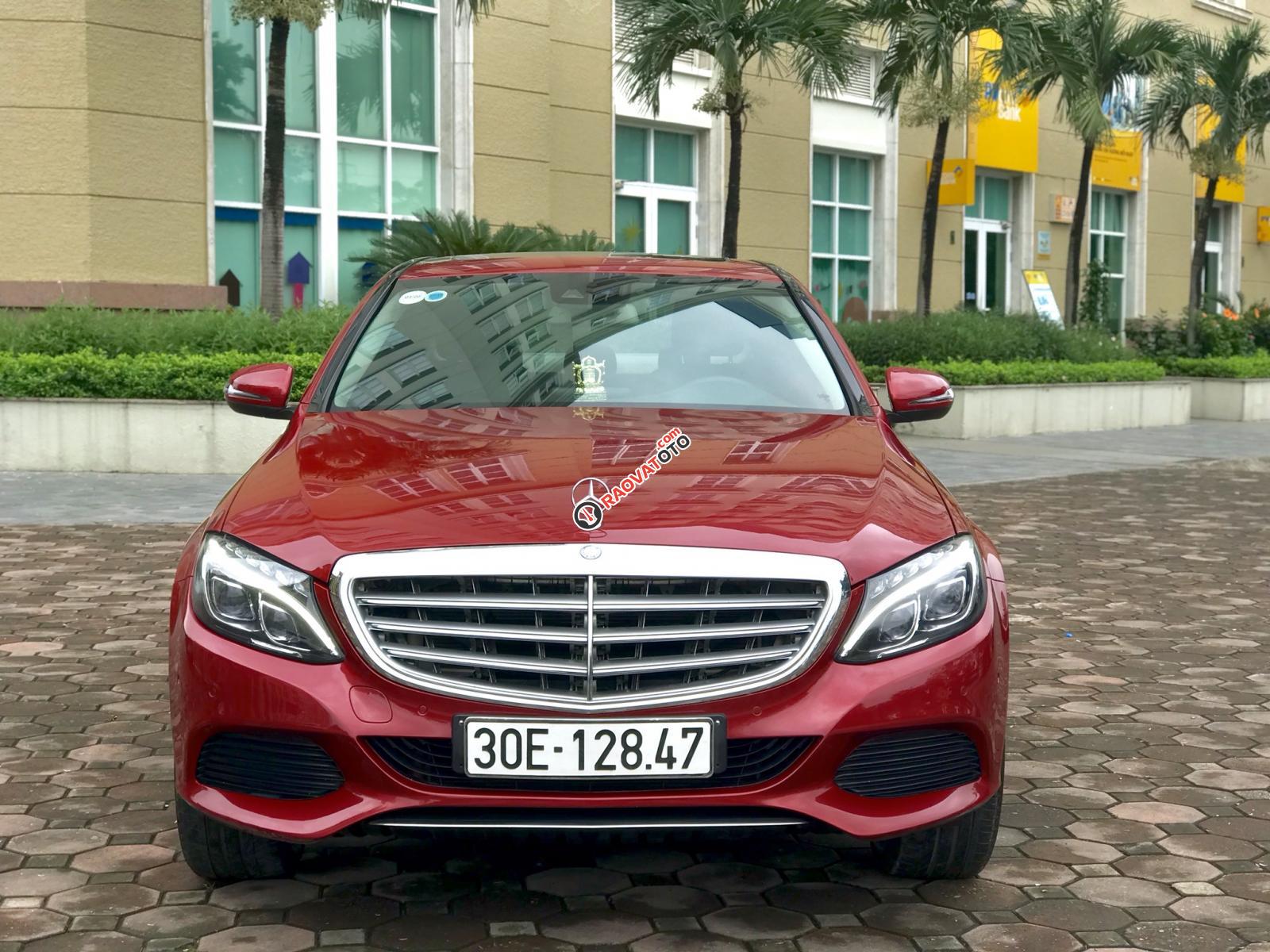 Cần bán xe Mercedes C250 Exclusive năm sản xuất 2015, màu đỏ-16