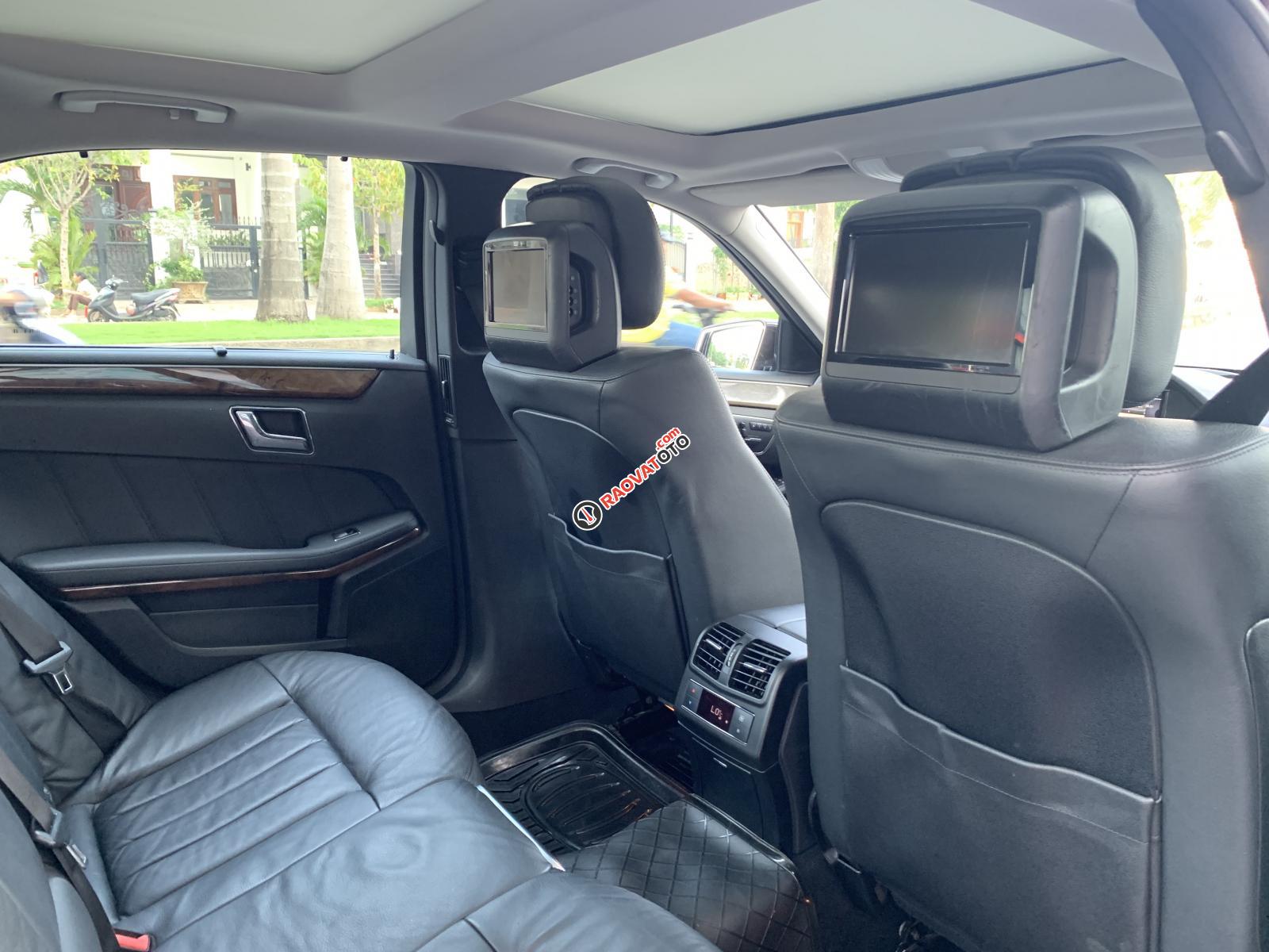 Xe Mercedes E300 đời 2010, màu nâu-4