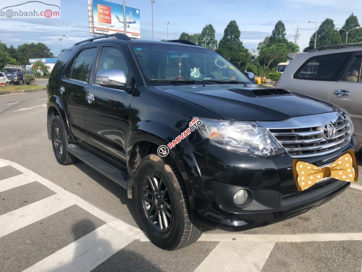 Bán xe Toyota Fortuner năm sản xuất 2013, màu đen số sàn-2