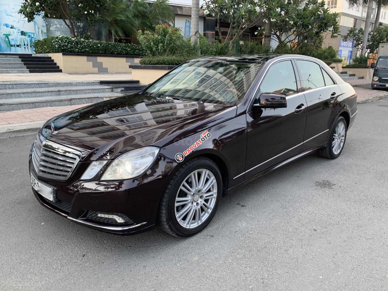 Xe Mercedes E300 đời 2010, màu nâu-7