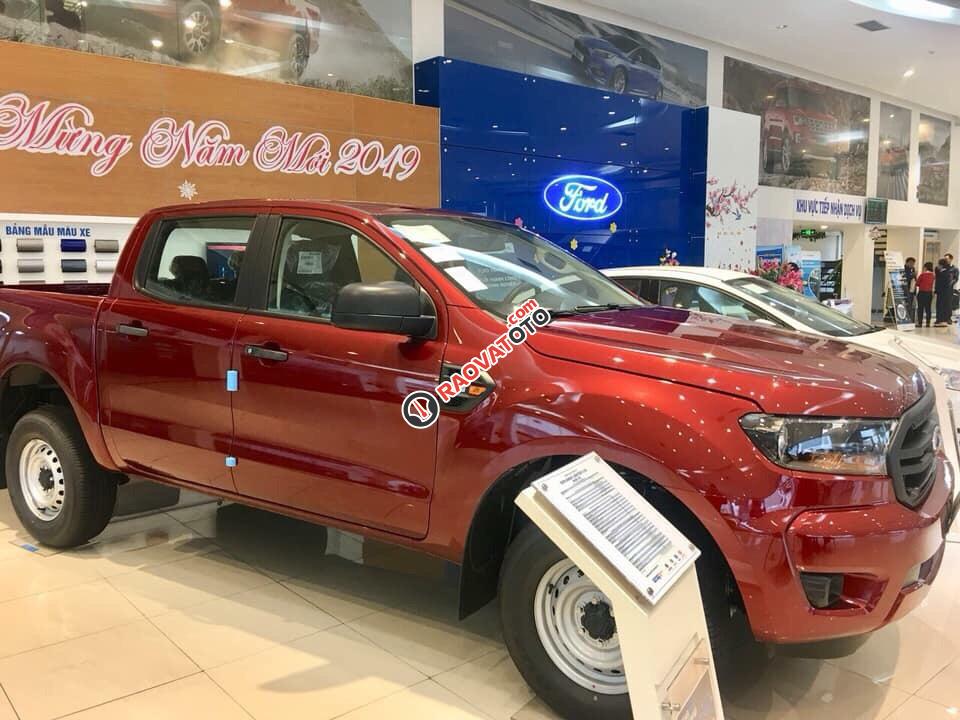 Bán ô tô Ford Ranger XL 4x4 MT 2019, màu đỏ, nhập khẩu nguyên chiếc xe mới chính hãng, giá khuyến mại cực lớn-2