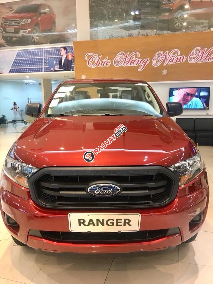 Bán ô tô Ford Ranger XL 4x4 MT 2019, màu đỏ, nhập khẩu nguyên chiếc xe mới chính hãng, giá khuyến mại cực lớn-3