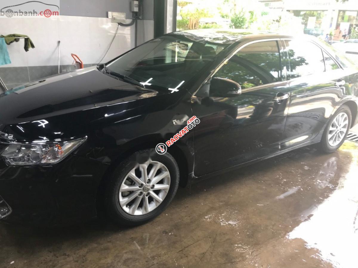 Cần bán Toyota Camry E đời 2016, màu đen, nhập khẩu nguyên chiếc chính chủ-0