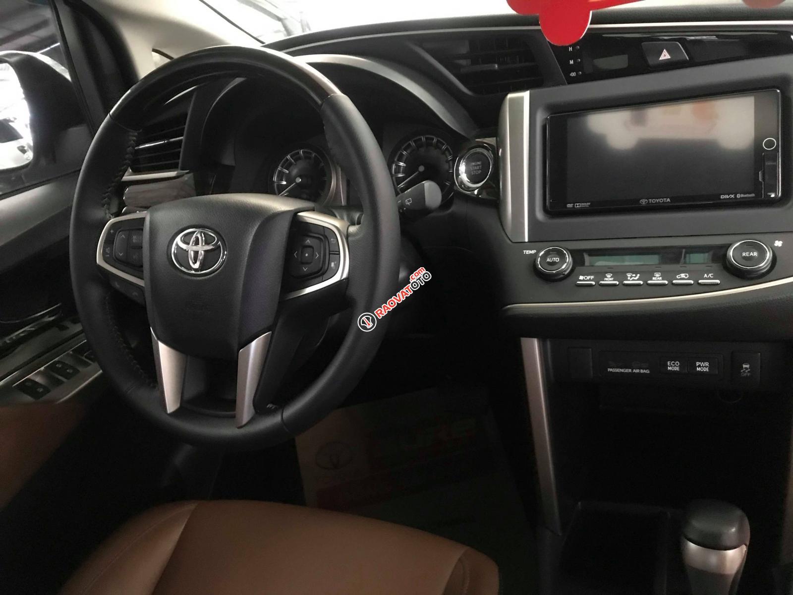 Corolla altis 2.0V sản xuất 2016, số tự dộng màu đen. Phù hợp cho gia đình-3