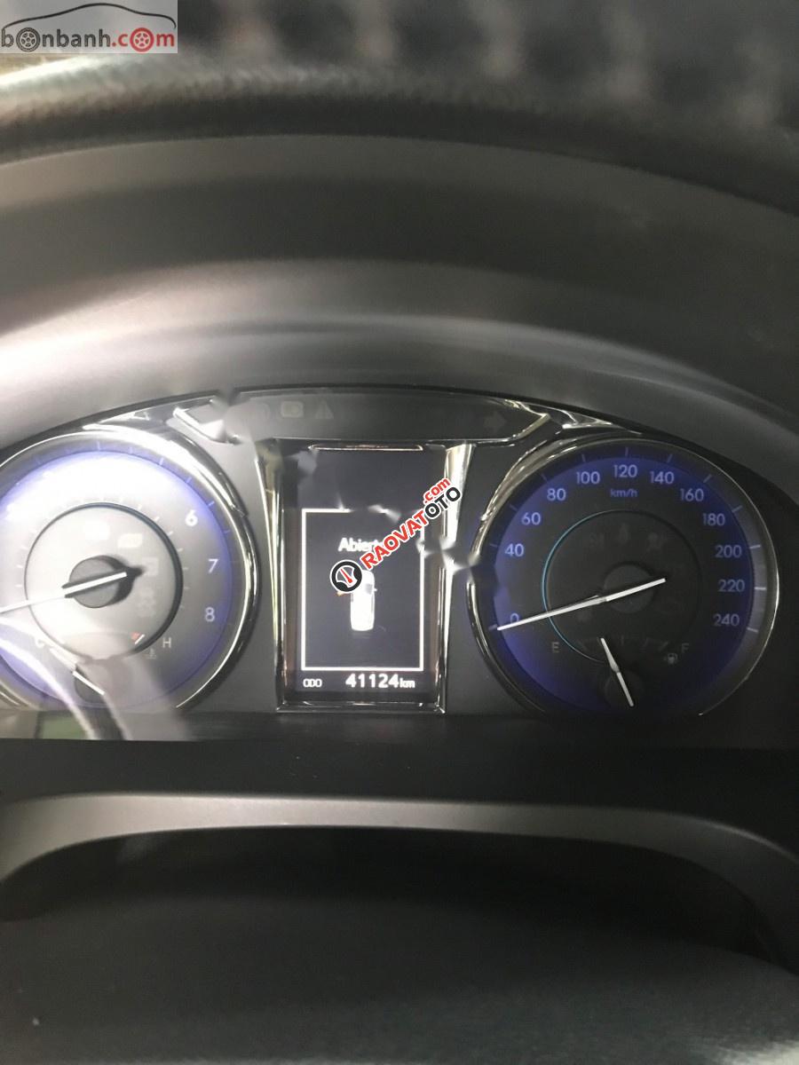 Cần bán Toyota Camry E đời 2016, màu đen, nhập khẩu nguyên chiếc chính chủ-2