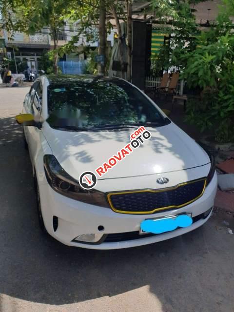 Cần bán gấp Kia Cerato MT đời 2016, màu trắng -5