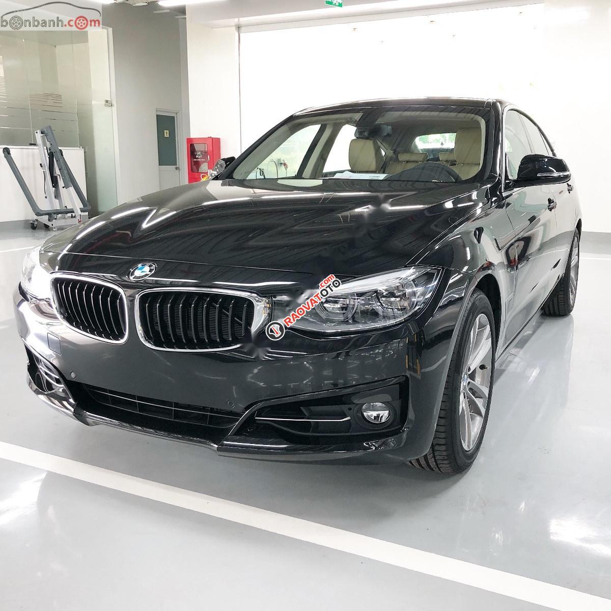 Bán BMW 320i GT 2018 - Dựa trên khung gầm 3 Series, 3 GT-3