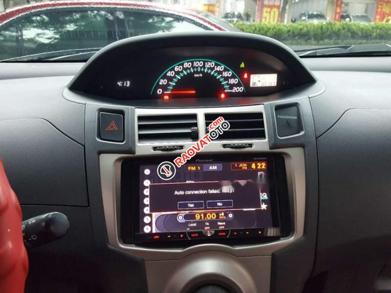 Bán Toyota Yaris 1.3 năm 2010, màu trắng, nhập khẩu xe gia đình, giá 398tr-2