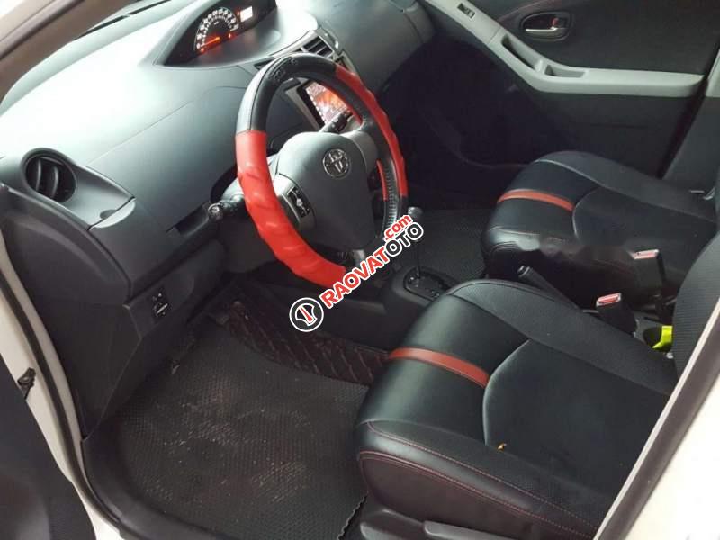 Bán Toyota Yaris 1.3 năm 2010, màu trắng, nhập khẩu xe gia đình, giá 398tr-0