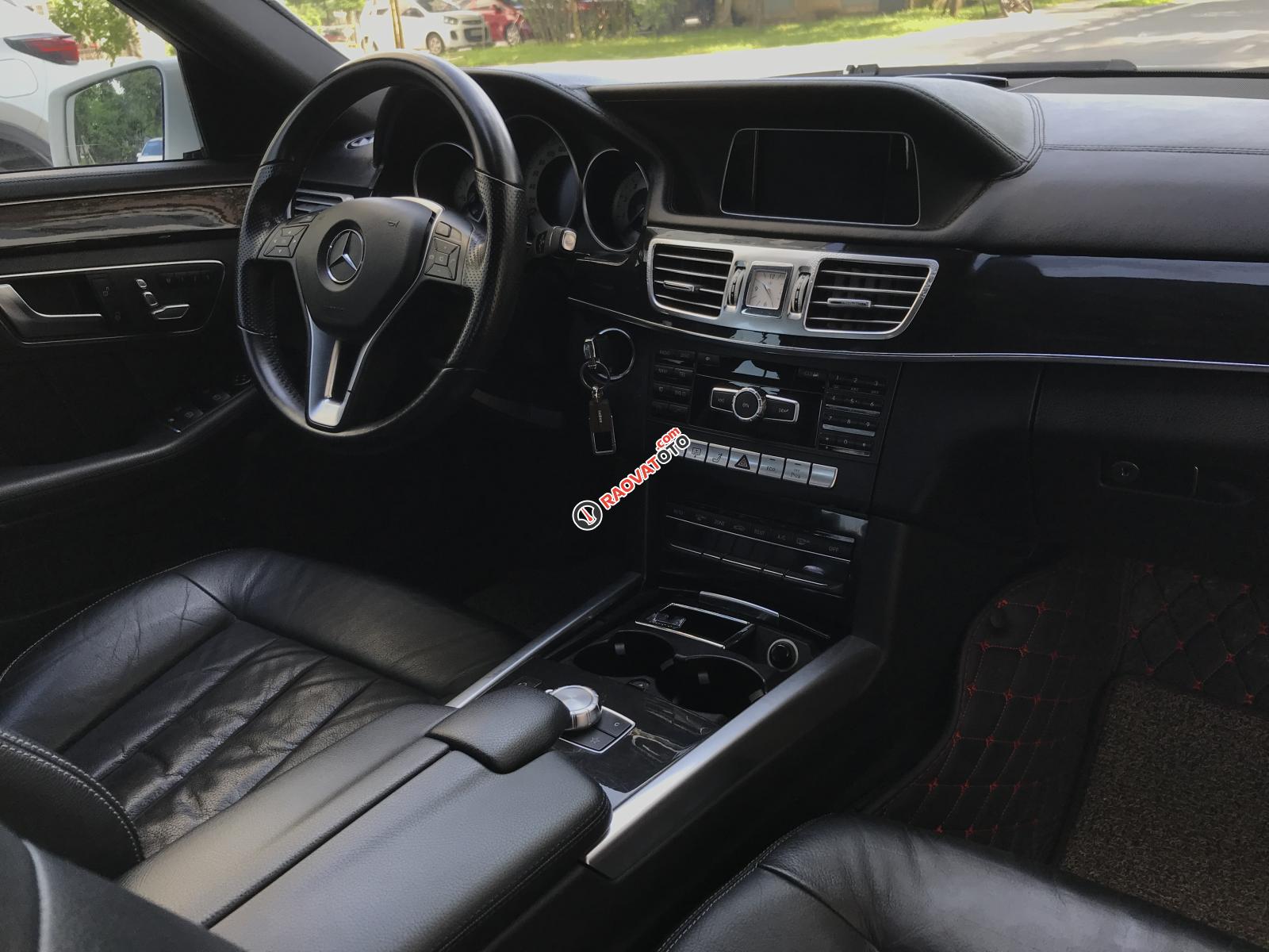 Xe Mercedes E250 2014, màu trắng chính chủ-4