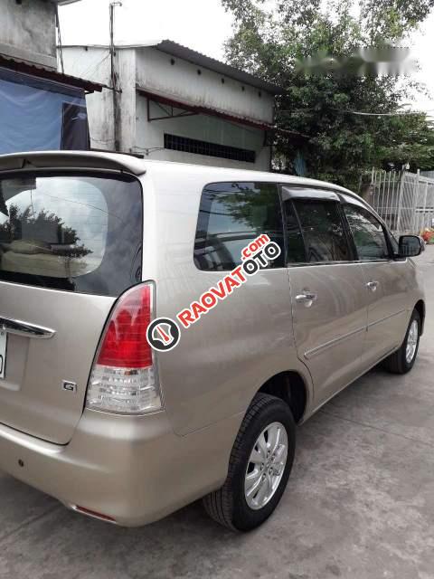 Bán xe Toyota Innova GSR đời 2010, màu vàng cát-3