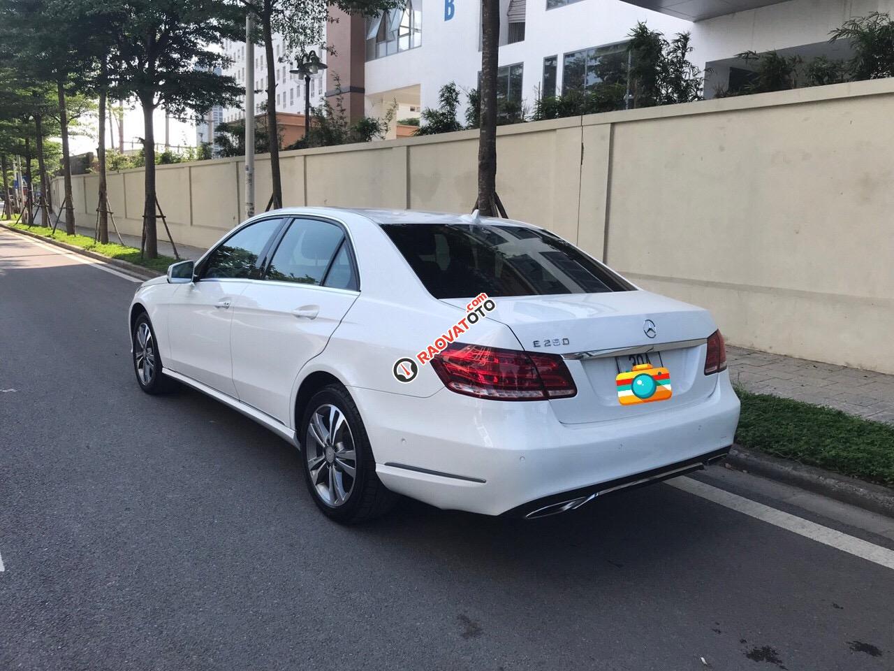 Xe Mercedes E250 2014, màu trắng chính chủ-8