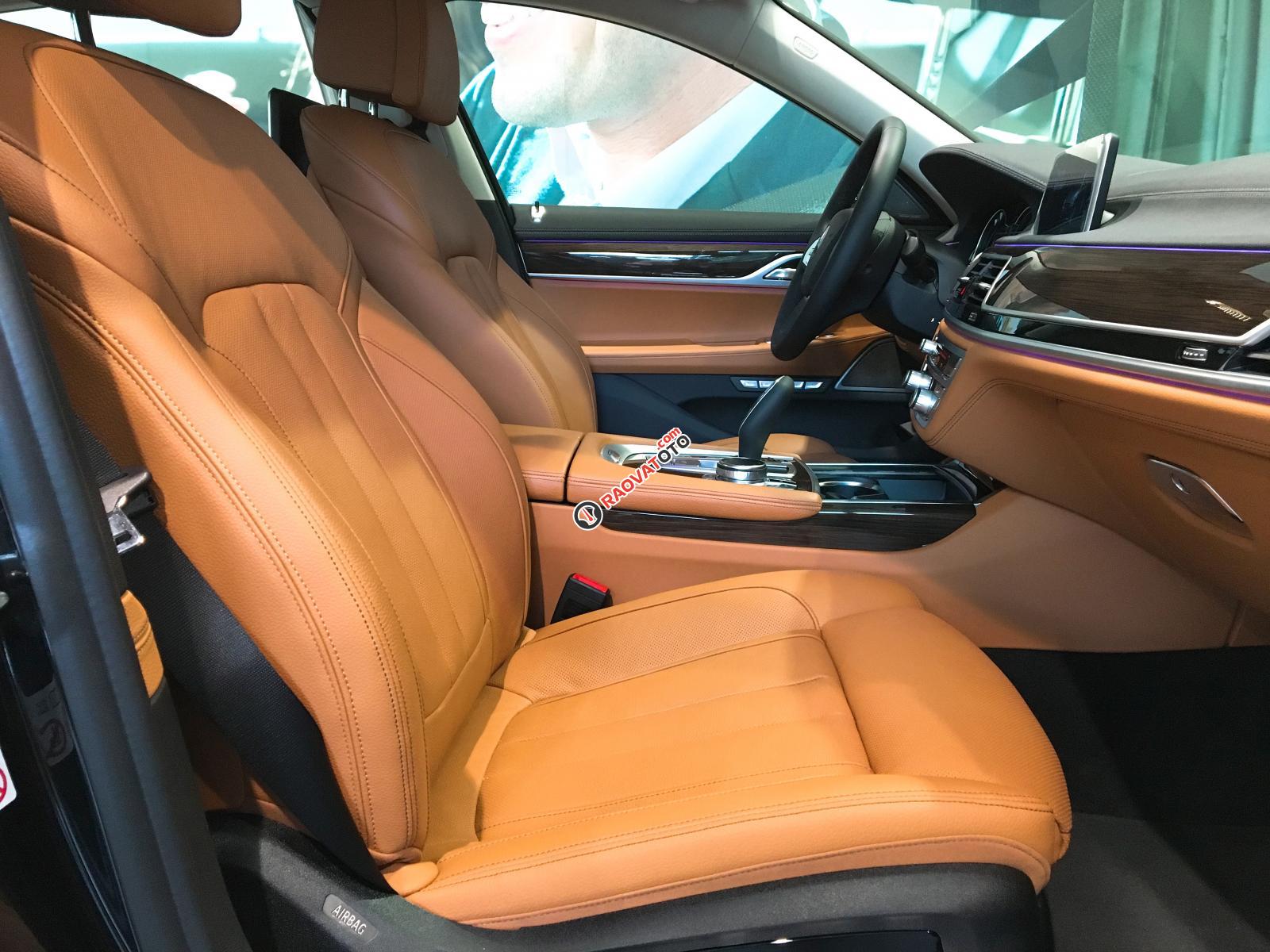 Cần bán xe BMW 7 Series 740Li đời 2018, màu đen, xe nhập-3