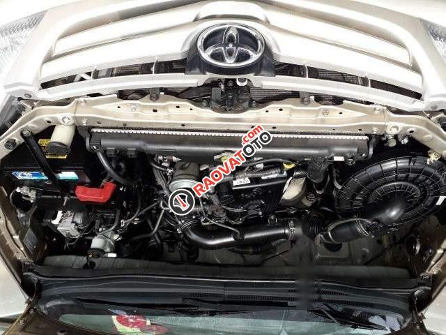 Bán xe Toyota Innova GSR đời 2010, màu vàng cát-0