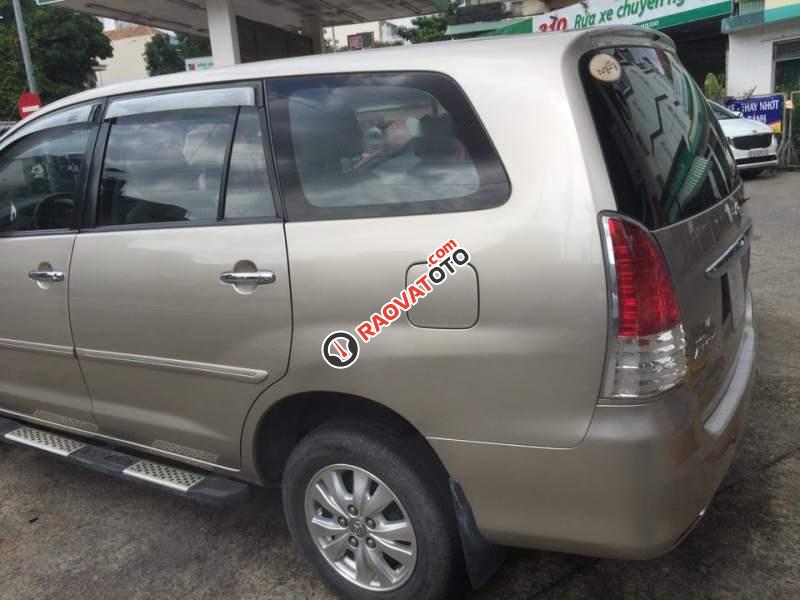 Chính chủ bán xe Toyota Innova GSR sản xuất 2011, màu vàng cát-4