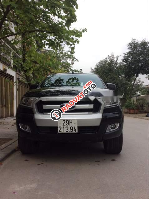 Chính chủ bán Ford Ranger XLS 4x2 AT sản xuất 2017, màu đen-0