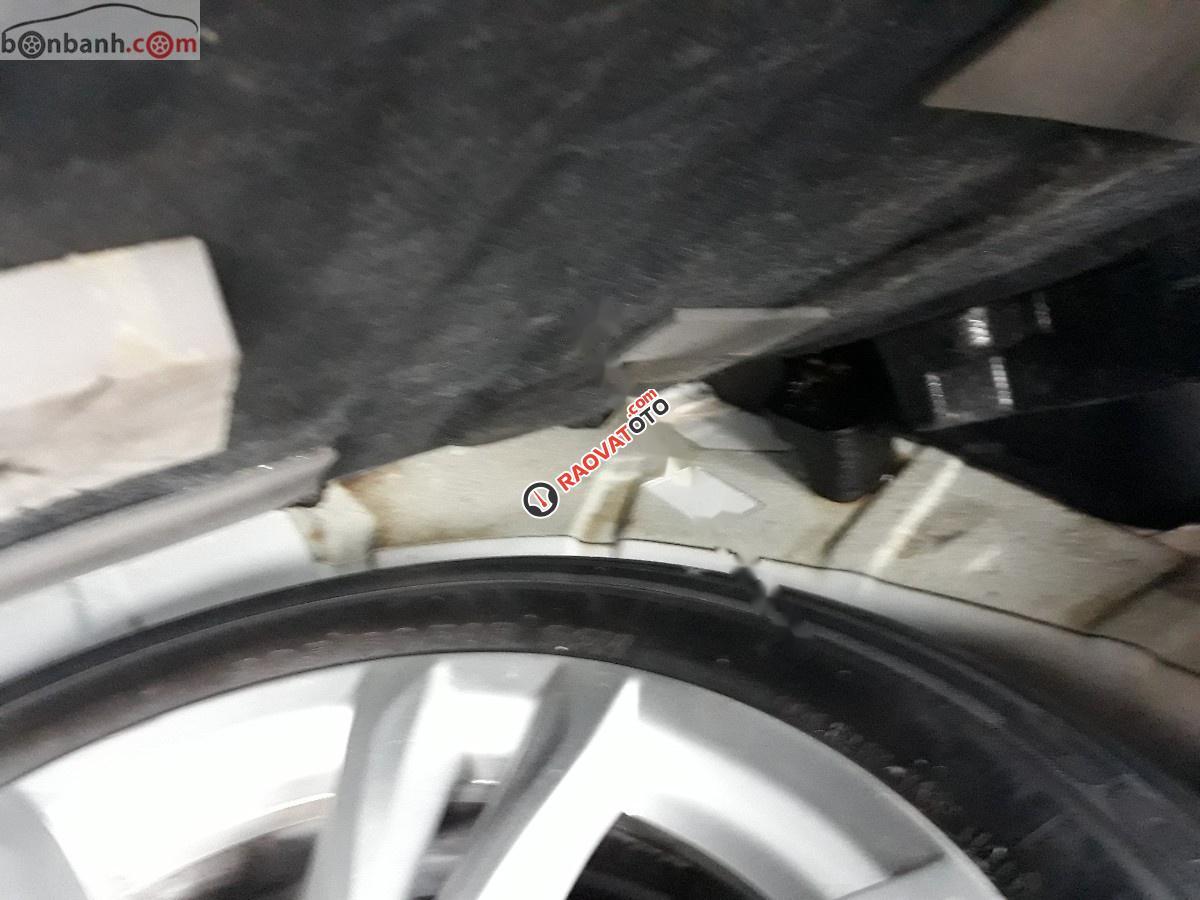 Cần bán xe Chevrolet Cruze Ls sản xuất năm 2014, màu trắng-9