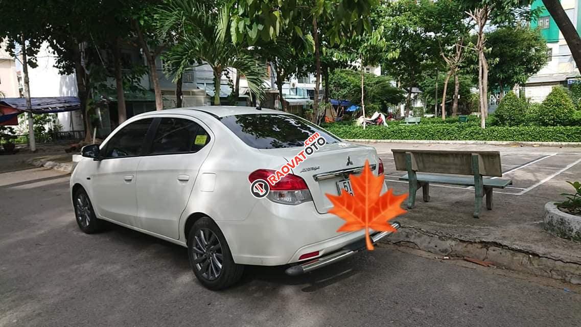 Bán Mitsubishi Attrage CVT năm 2015, màu trắng, xe nhập, xe nhà mới đi 16.000km-0