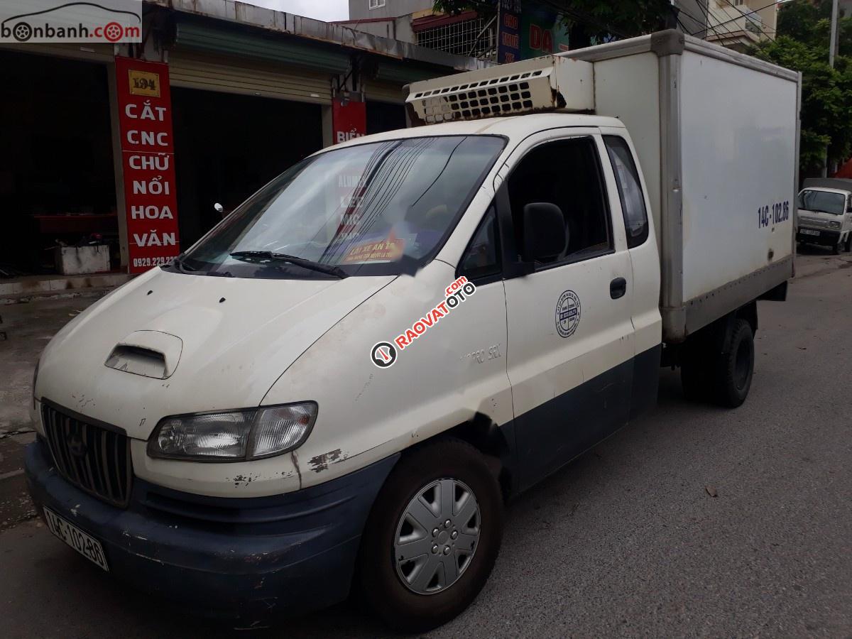 Cần bán Hyundai Libero sản xuất năm 2001, màu trắng, xe nhập -0