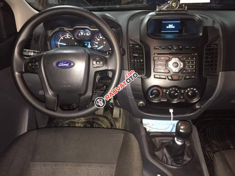 Bán Ford Ranger XLS 4x2 MT đời 2017, đã đi 60000 km-4