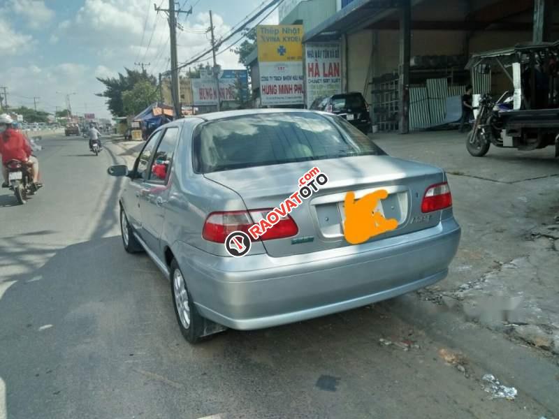 Bán gấp xe Fiat Albea HLX 1.6 đời 2007, màu bạc-0