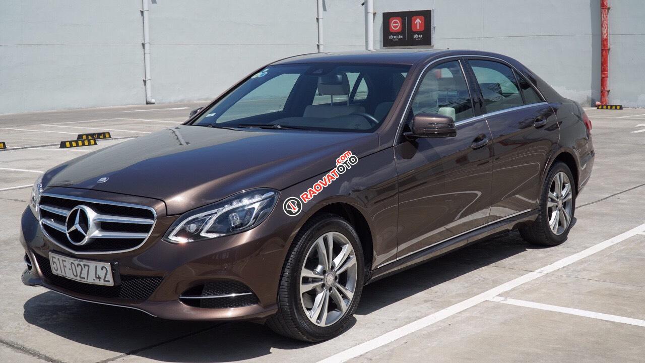 Bán Mercedes Benz E250 2014 xe đẹp màu nâu, đi 27.000km, cam kết chất lượng bao kiểm tra hãng-1