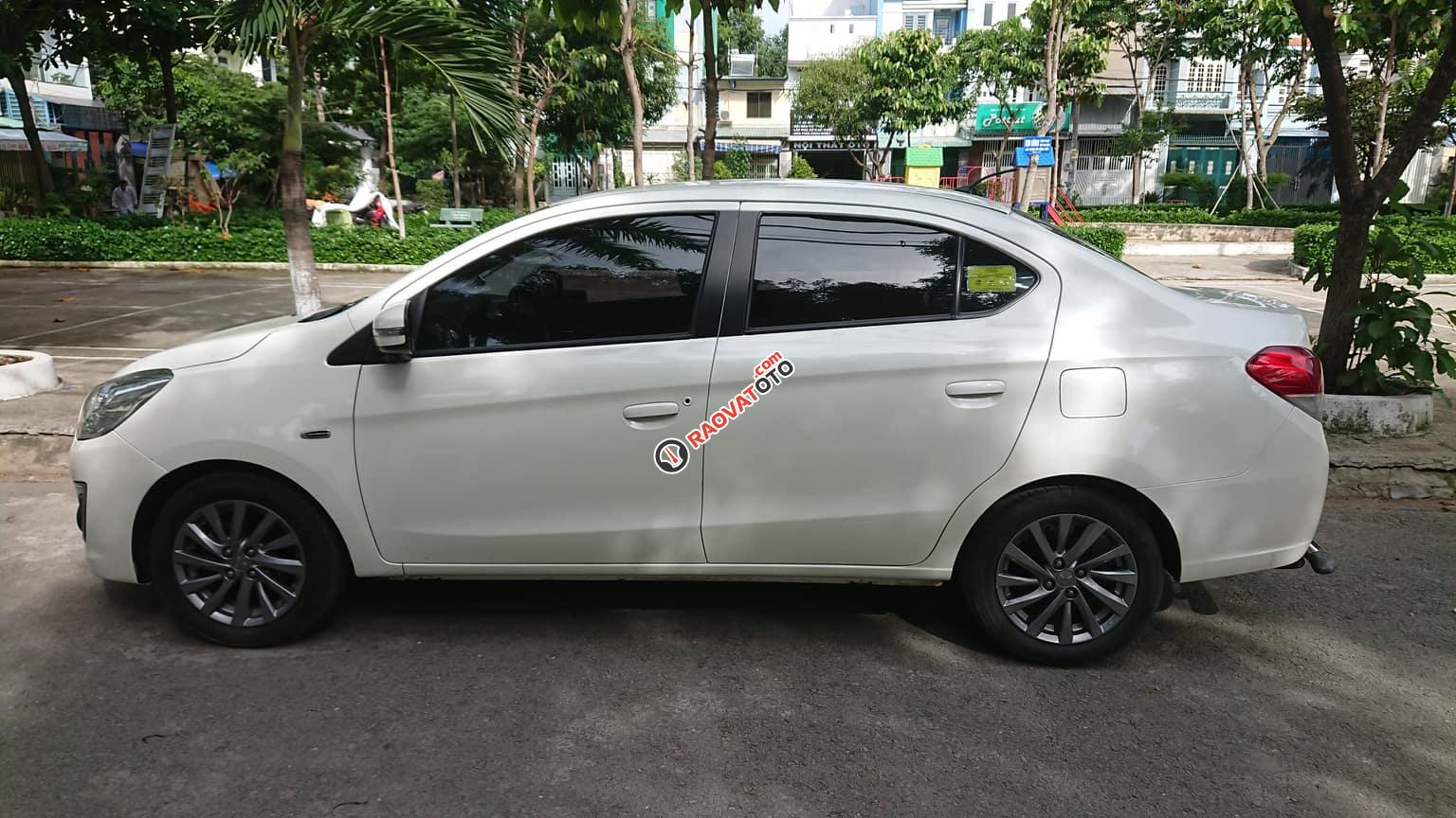 Bán Mitsubishi Attrage CVT năm 2015, màu trắng, xe nhập, xe nhà mới đi 16.000km-4