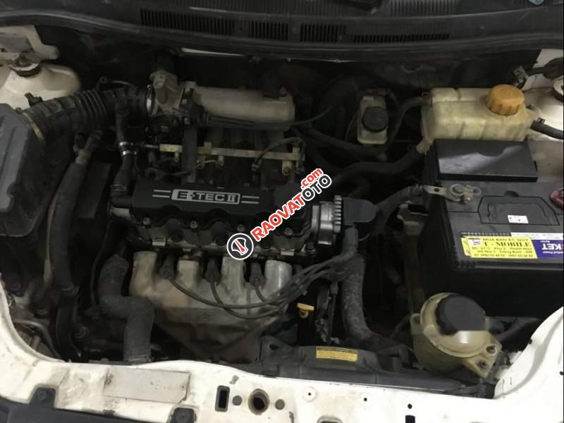 Cần bán xe Daewoo Gentra MT đời 2009, màu trắng, xe đẹp-5