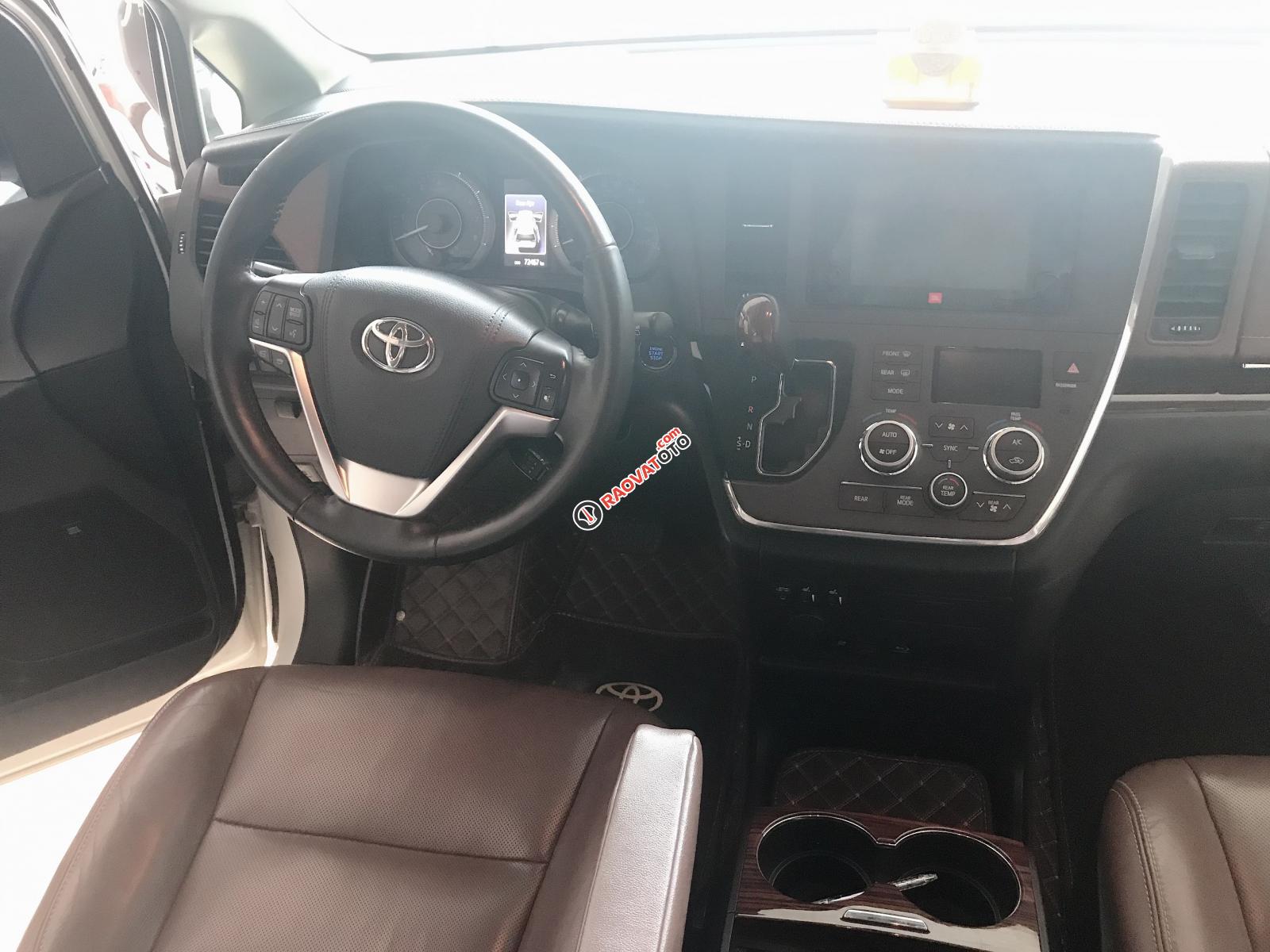 Bán Toyota Sienna 3.5 Limited nhập Mỹ, đăng ký 2016,1 chủ từ đầu, biển Hà Nội. LH: 0906223838-8