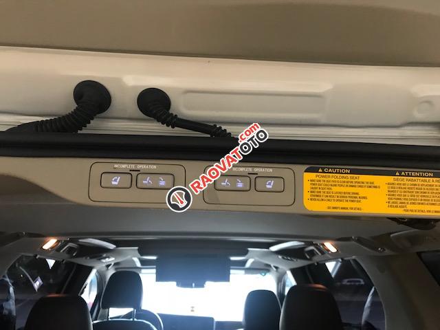 Bán Toyota Sienna Limited biển Hà Nội, màu trắng nội thất nâu, xe sản xuất tháng 8/2015 đăng ký 2016, chạy hơn 30.000Km-4