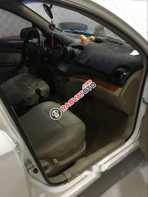 Cần bán xe Daewoo Gentra MT đời 2009, màu trắng, xe đẹp-3