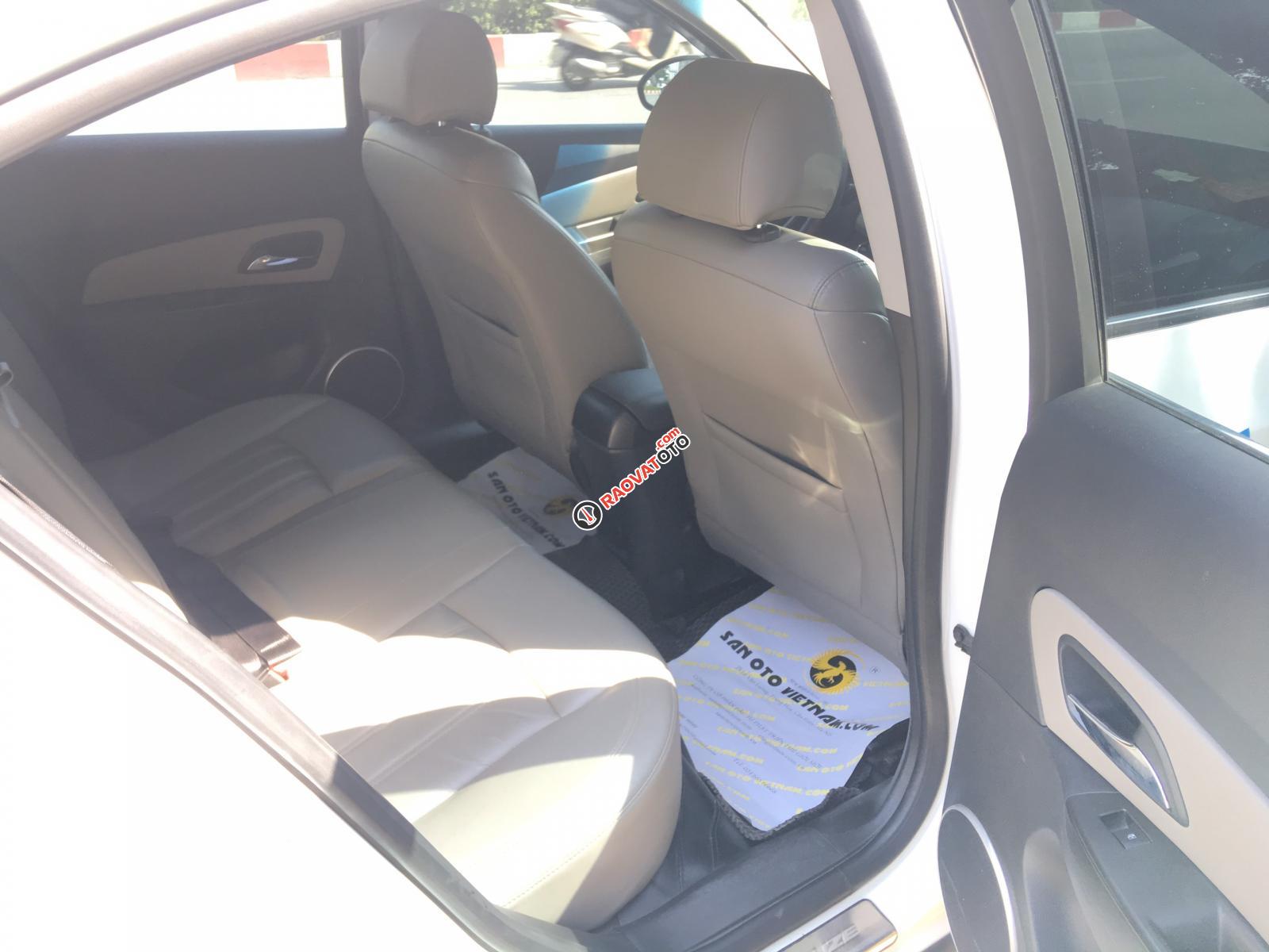 Bán Chevrolet Cruze 1.8 LTZ 2016, màu trắng, giá tốt-6