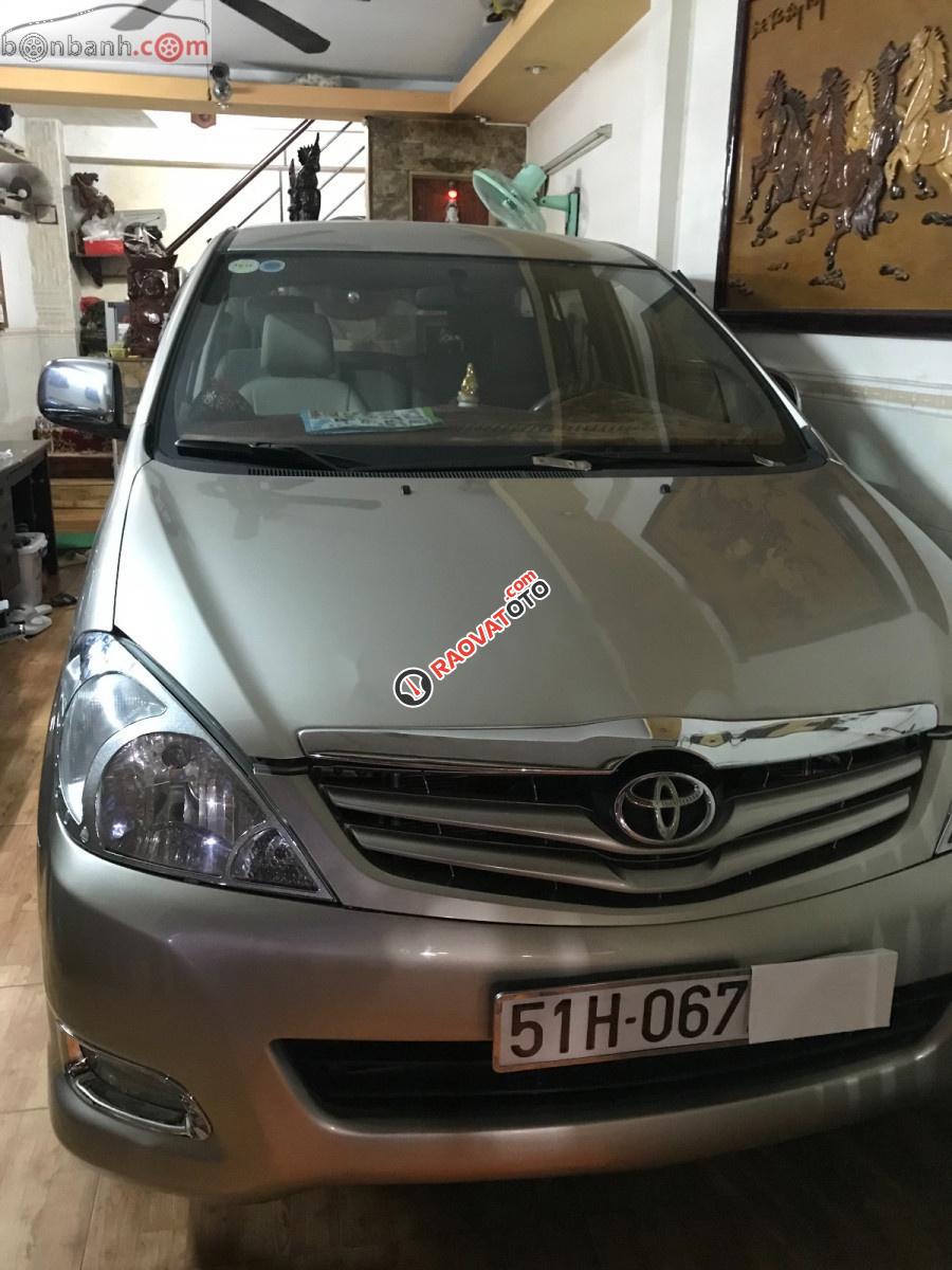 Cần bán gấp Toyota Innova G SR sản xuất năm 2010-4